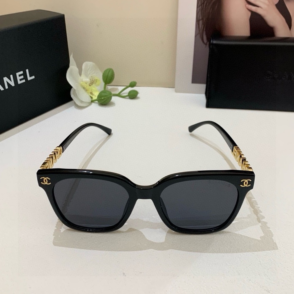 CHANEL Black Sunglasses with Gold Detailing - Picture 2 of 8